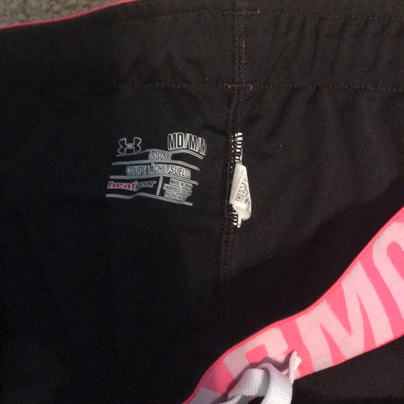 Shorts - Picture 2 of 3